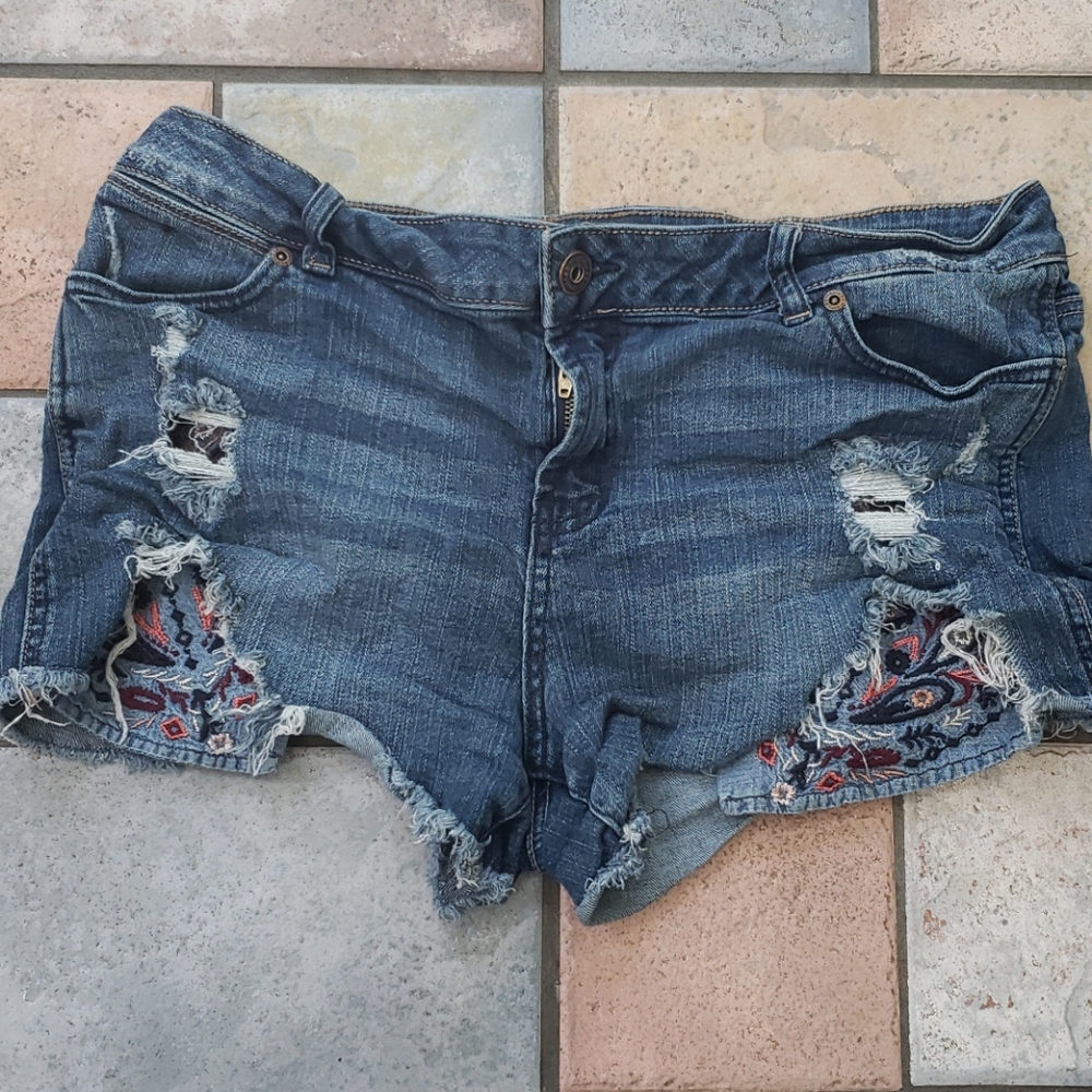 Short shorts
